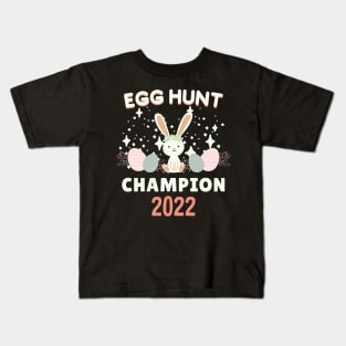 Funny Egg Hunt Champion 2022 / Cute Bunny Easter Pattern Eggs Champion Kids T-Shirt